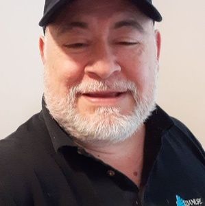 Meet your Posher, Luis